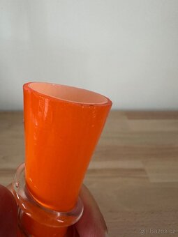 Stará skleněná váza oranžová - 11