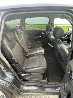 S-MAX - 11