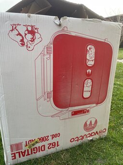 Covattuto poloautomatická líheň na 162 vajec - 11