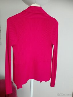 Dámské značkové oblečení S/36 - 11