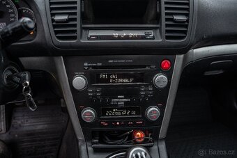 2007 Subaru legacy outback 2.5l Benzín Manuál. - 11