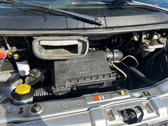 Ford Transit 2.2tdci - 6 míst, L2H2 - 11