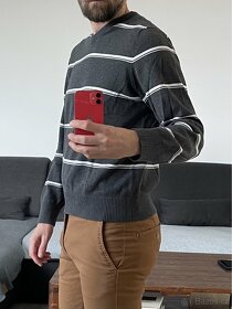 svetry (cena za ks) Tommy Hilfiger sweaters v-neck size S - 11