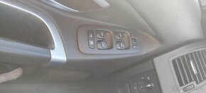 Volvo XC90 2.4 D5 AWD, automat, tažné, bufík, odpočet DPH - 11