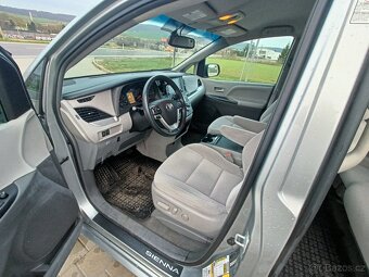 TOYOTA PREVIA/SIENNA LE 3,5 V6 2016  8  MÍST TOP STAV - 11