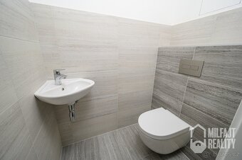 Pronájem, Byty 2+kk+2 balkony + parkovací místo,  65 m2 - Li - 11