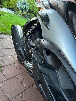 PIAGGIO BEVERLY 500 - 11