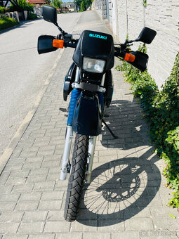 Suzuki DR 650 r.v.1994 najeto 18tis km 33kW - 11