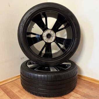 VW GOLF VIII 8 BAKERFIELD 5x112 R18 ET51+LETNÍ 225/40R18 5mm - 11