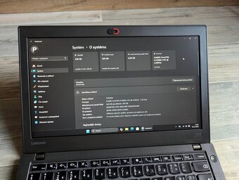 Lenovo Thinkpad X260 i5 včetně dokovací stanice Lenovo - 11