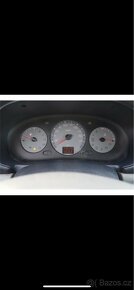 Pronájem Renault Thalia LPG - Benzin - 11