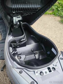 Suzuki Burgman 125cm r.v 2017 - 11