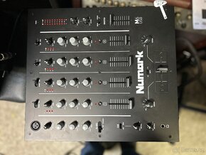 Male sikovne mixazni pulty Bmg 040 a Sync Mc4 - 11