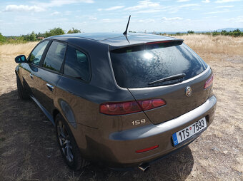 Alfa Romeo 159 2.0 JTDm - 11