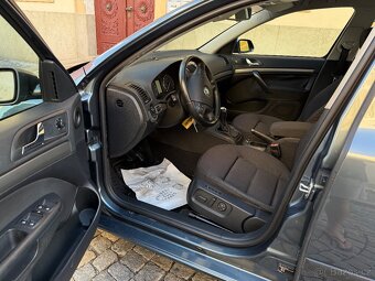Škoda Octavia II 2.0FSi ČR 1.Maj Sport Navi Xenon - 11