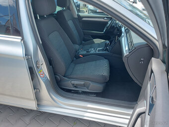 VW Passat 2,0TDI DSG/NAVI/TAŽNÉ/PARK KAMERA - 11