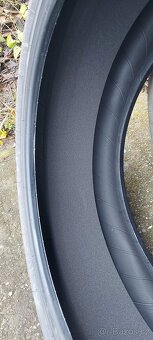 Tesla3-letní origo pneu Michelin e Primacy 235/45 R18,zánovn - 11