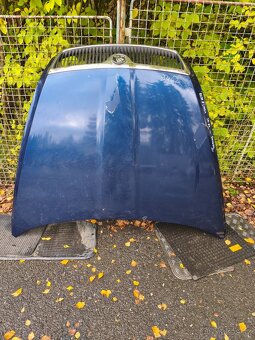 Skoda Octavia 2 - přední kapota - 11