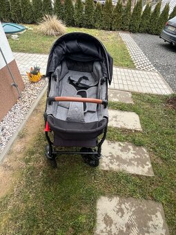 Kočárek a autosedačka - 11