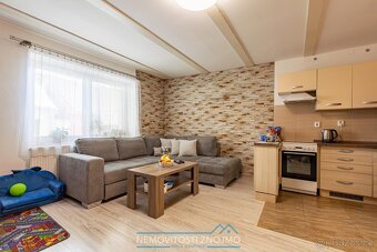 Prodej rodinného domu 4+kk, vejminek 1+kk, pozemek 838m2, k. - 11