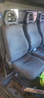 Trojsedačka dělená sedadla+ stěna RENAULT TRAFIC - 11