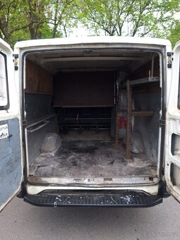 IVECO DAILY 6MÍST - 11