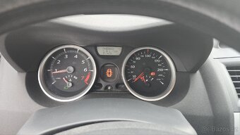 Renault Megane - 11