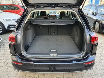 VW Golf 8 Variant Life 2.0TDI 110kW DSG Ambient FULL LED ACC - 11