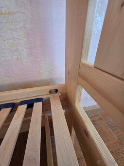 Rám postele s masívu a roštu - 11