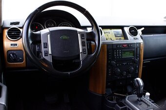 Land Rover Discovery HSE + Convenience Pack - 11