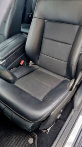 Mercedes Benz E300d 170kW,164tkm,combi,full led,nez.topeni - 11