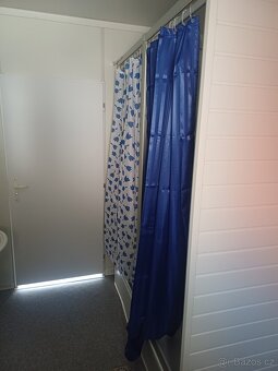 Použitá sanitární buňka kombinovaná (WC,sprchy) - 11