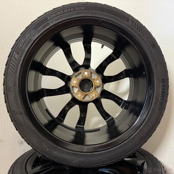 KIA CEED / NIRO 5x114,3 R18 ET49,5+ZIMNÍ 225/40R18 8/7mm - 11