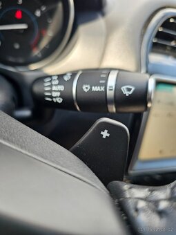 JAGUAR XE 2019 2.0D 132kW,VÝHŘEVY,NAVI,TEMPOMAT,SERVISKA - 11