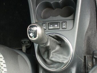 Škoda Roomster 1,4 16V vyhř.sed,aut.kl,serviska,1.maj. - 11