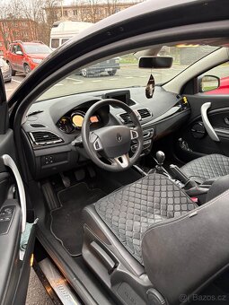 Renault Megane III Coupé 1.5 dCi 2011 BOSE - 11