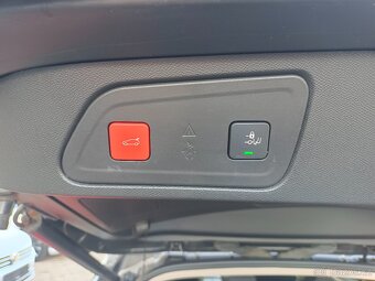 Citroen C5 Aircross 1.5 HDi 96kW 93tkm Virtual Full LED Qi - 11