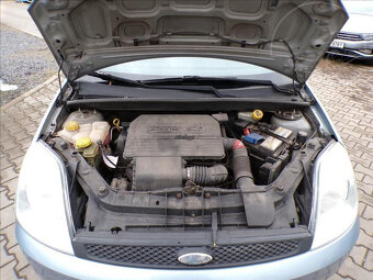 Ford Fiesta 1,3 i KLIMA-HNED ODJÍŽDÍTE - 11