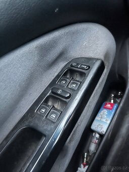 Škoda octavia 1.9tdi 81kw celek nebo díly - 11