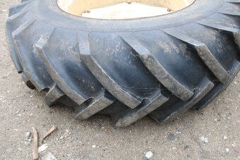 Zetor 6340 zadní kola pnau mitas 16,9-30 12 pláten 60% - 11