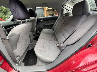 Mazda 6 2003 2.0Di 89 kw - 11