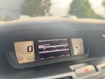 Citroën C4 Picasso 1.6 HDi 80 kW 7 míst, tažné, STK 12/2026 - 11