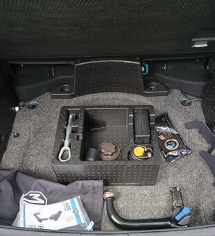 Prodej luxusního SUV značky MG HS - 11