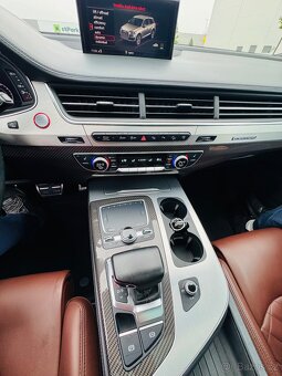 Audi SQ7, 4.0TDI V8 320kw,7 míst , tažné zařízení,první maji - 11