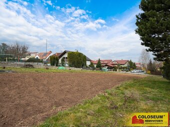 Moravany, pozemky pro bydlení, 1.711 m2, sítě - pozemek - 11