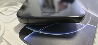 Apple iPhone 16 Pro Max 512GB -černý titan - 11