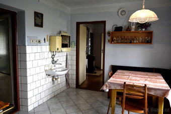 Janov - zemědělská usedlost se stodolou a pozemky 11 612 m2 - 11