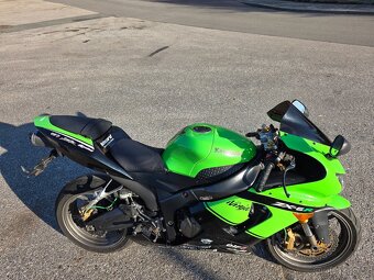 Kawasaki ZX6R Ninja - 11
