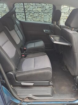 Mazda 5 - 11
