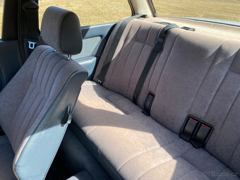BMW Coupe 320i - 11
